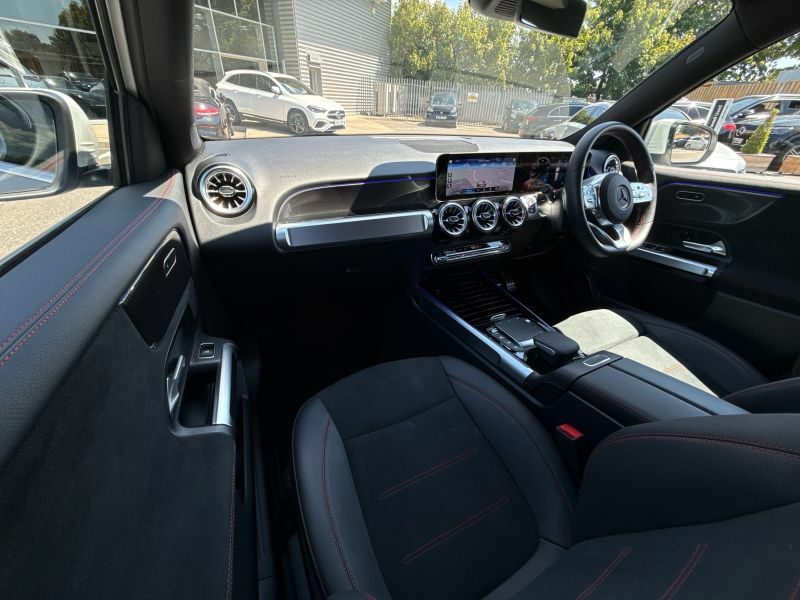 Mercedes-Benz GLB Class 200 Amg Line Executive Blue #9