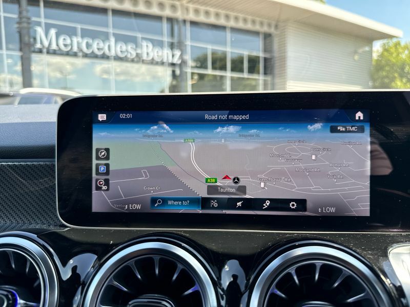 Mercedes-Benz GLB Class 200 Amg Line Executive Blue #25