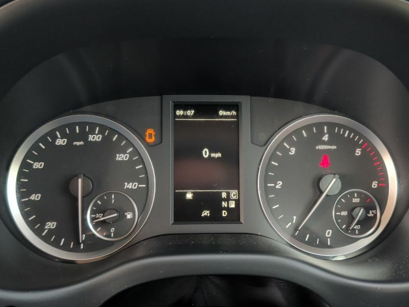 Mercedes-Benz Vito Pro White #28