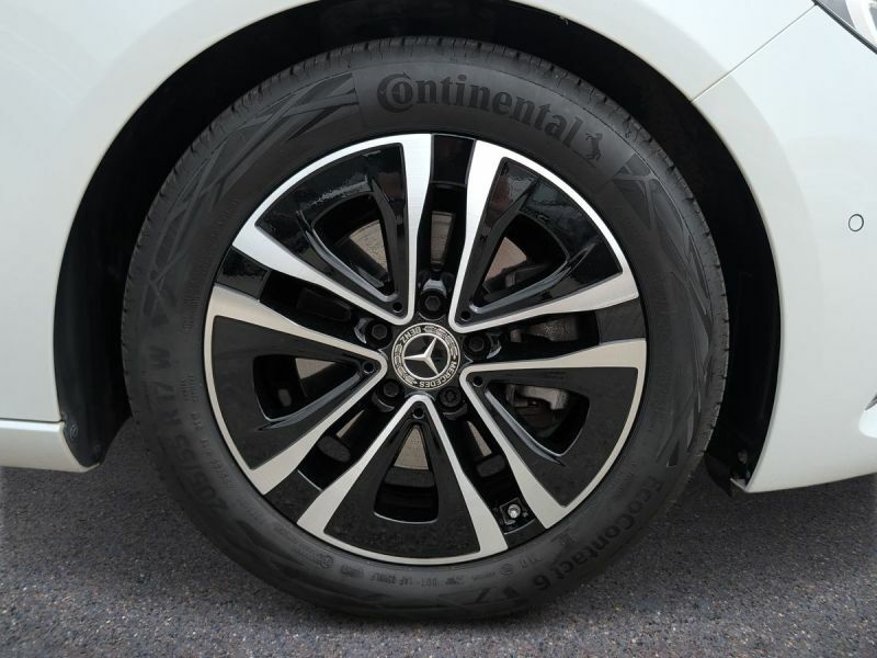 Mercedes-Benz B Class Hatchback White #4