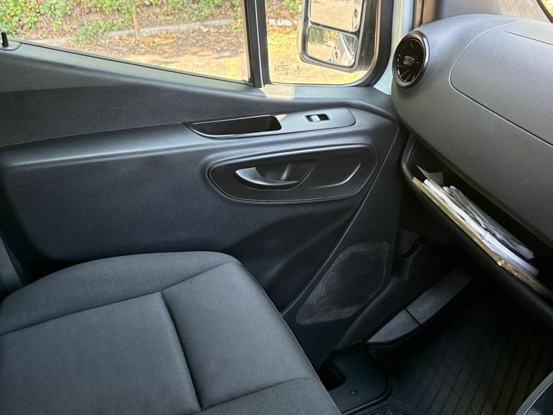 Mercedes-Benz Sprinter 2022 2.0 315 Cdi Progressive Panel Van Silver #21