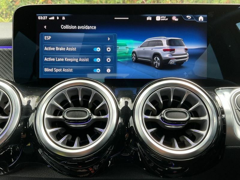 Mercedes-Benz GLB Class Glb 220D 4Matic Amg Line Executive 8G-tronic White #67