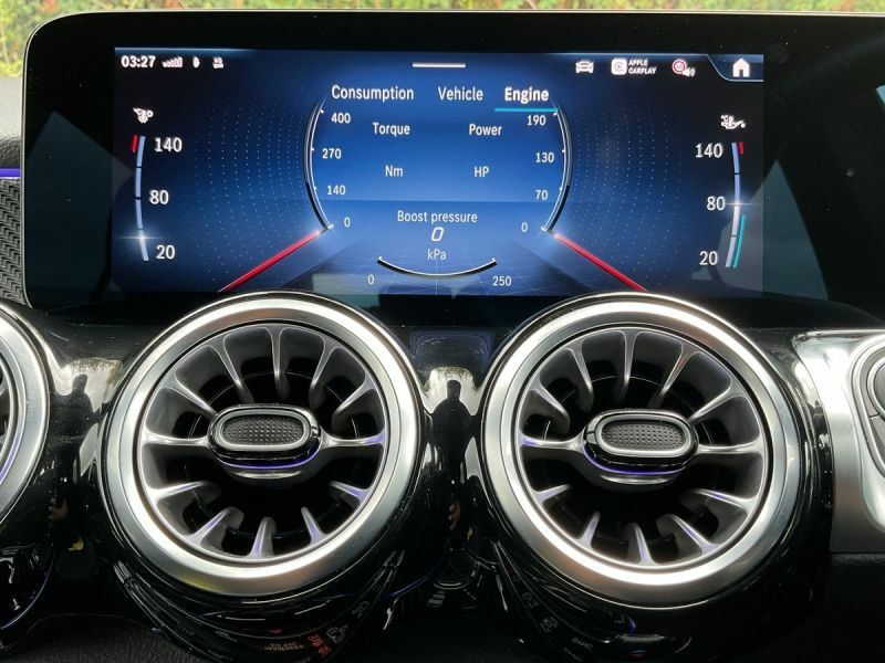 Mercedes-Benz GLB Class Glb 220D 4Matic Amg Line Executive 8G-tronic White #68