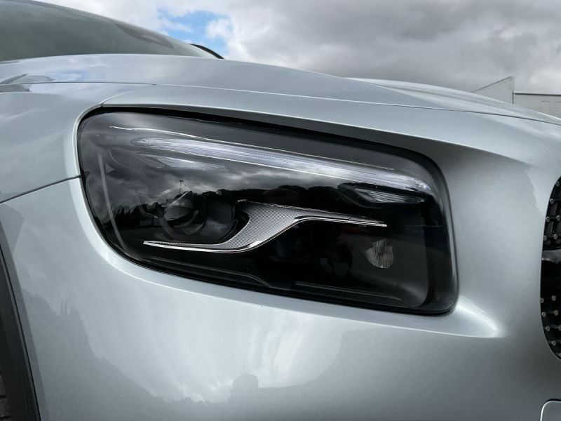 Mercedes-Benz GLB Class Glb 220D 4Matic Amg Line Executive 8G-tronic White #24
