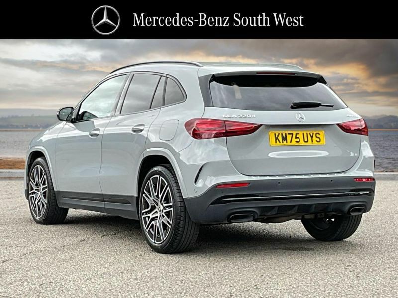 Mercedes-Benz GLA Class Hatchback Grey #2