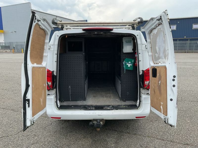 Mercedes-Benz Vito 2L Progressive White #9