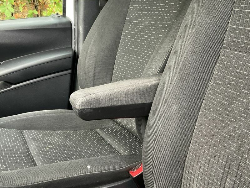 Mercedes-Benz Vito 2L Progressive White #27