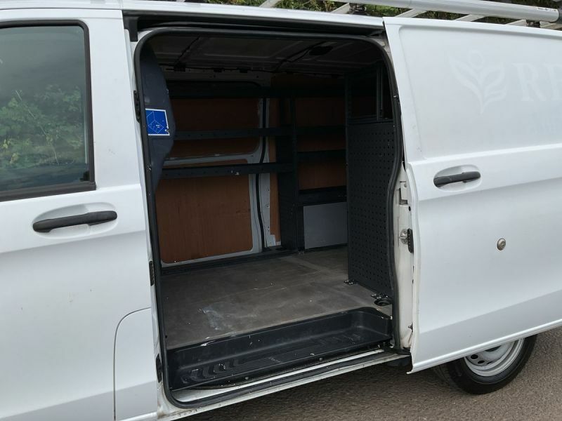Mercedes-Benz Vito 2L Progressive White #30