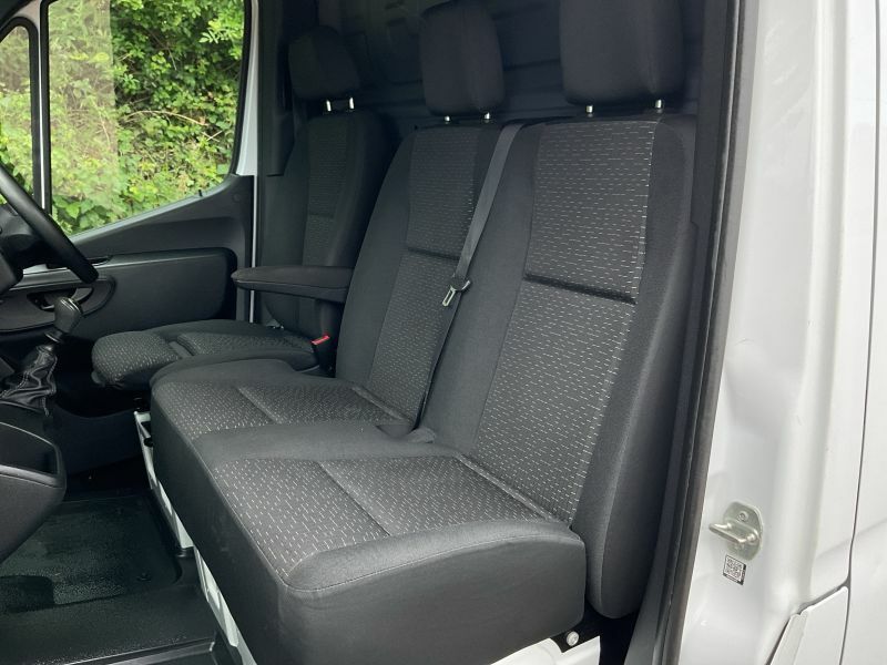 Mercedes-Benz Sprinter 2L 2.0 315 Cdi Premium Panel Van Silver #10