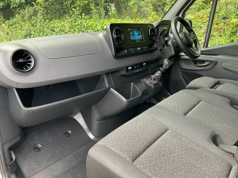 Mercedes-Benz Sprinter 2L 2.0 315 Cdi Premium Panel Van Silver #9