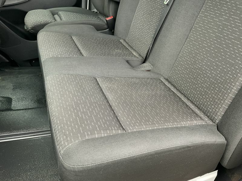 Mercedes-Benz Sprinter 2L 2.0 315 Cdi Premium Panel Van Silver #40