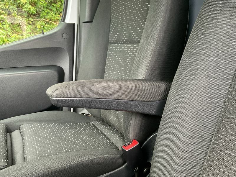 Mercedes-Benz Sprinter 2L 2.0 315 Cdi Premium Panel Van Silver #38