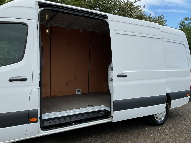 Mercedes-Benz Sprinter 2L 2.0 315 Cdi Premium Panel Van Silver #43