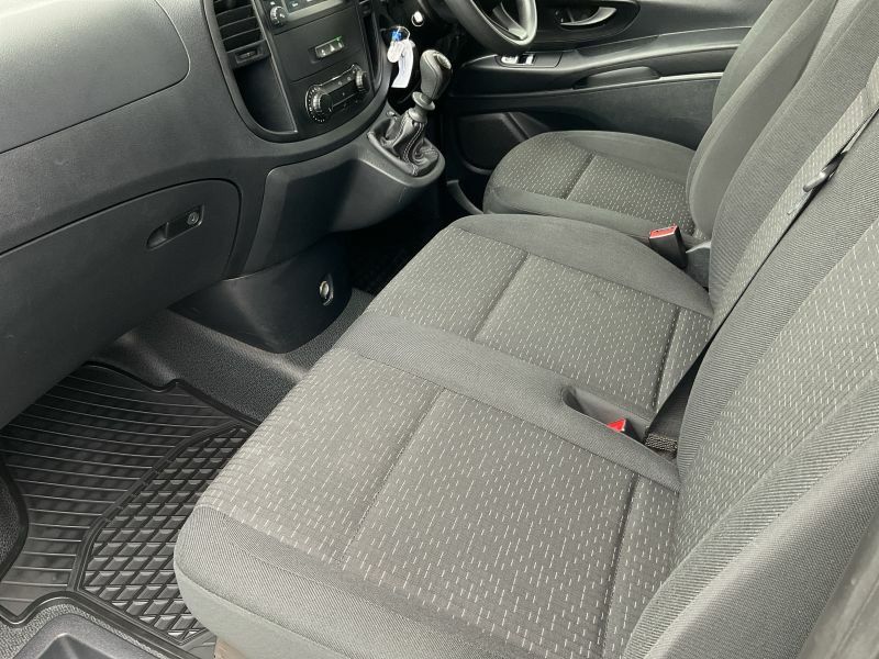 Mercedes-Benz Vito Minibus Black #31