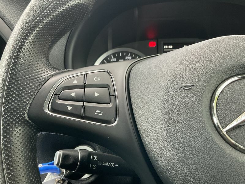 Mercedes-Benz Vito Minibus Black #40