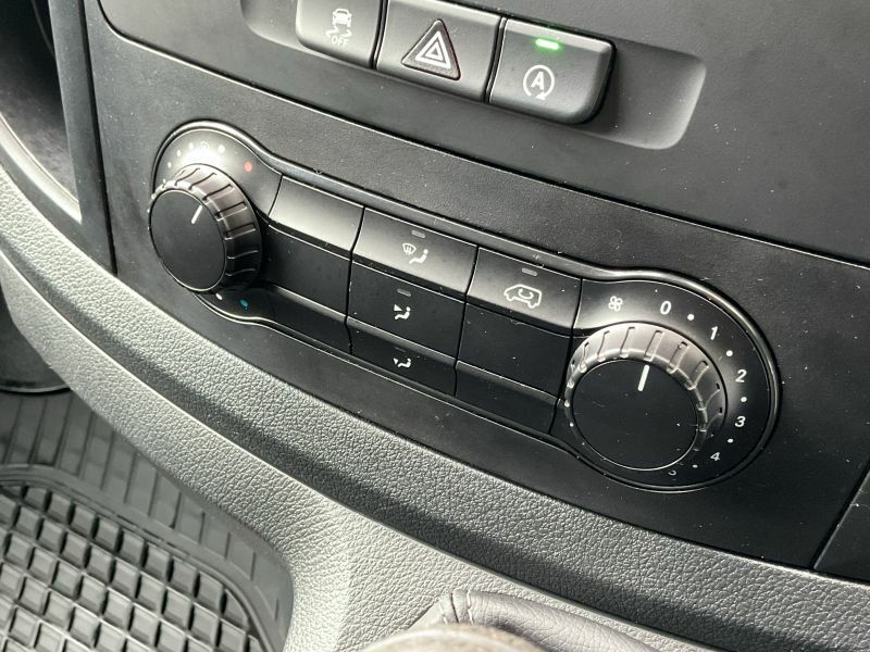 Mercedes-Benz Vito Minibus Black #44
