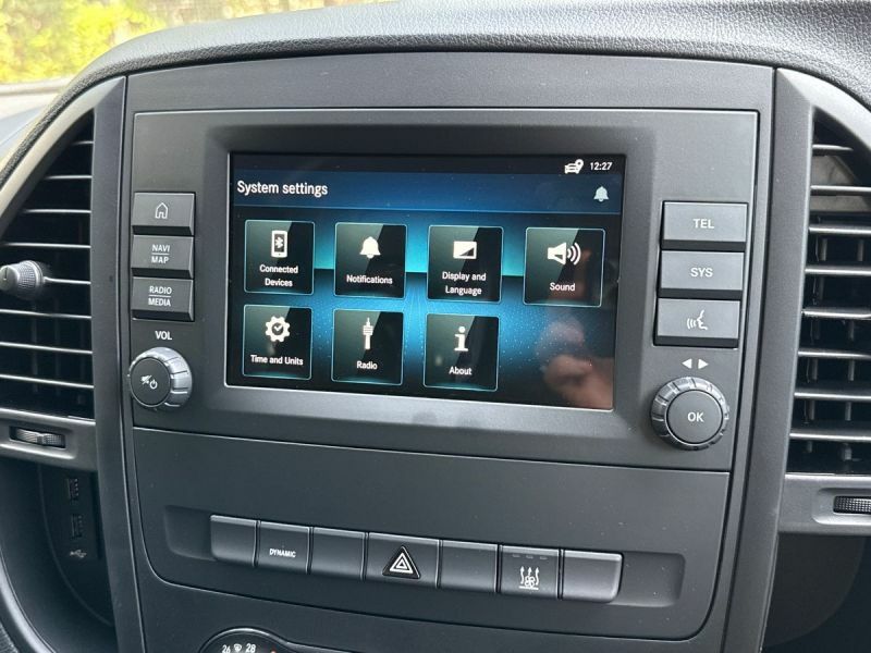 Mercedes-Benz eVito 100Kwh Premium Tourer Double Cab Silver #33