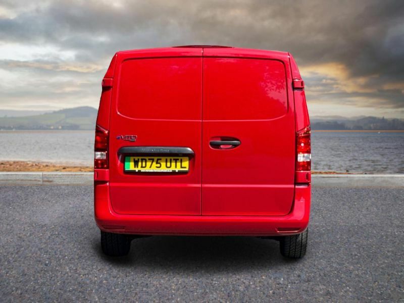Mercedes-Benz eVito 100Kwh Premium Tourer Double Cab Silver #8
