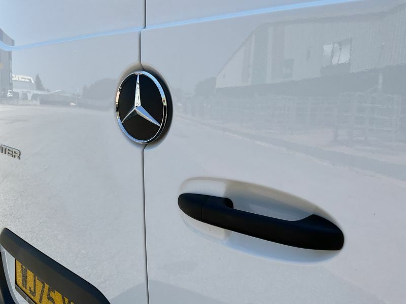 Mercedes-Benz Sprinter 3.5T H2 Pro Van 9G-tronic Blue #17