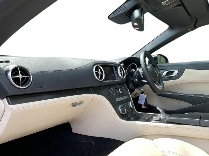 Mercedes-Benz SL Class Amg Line Blue #9
