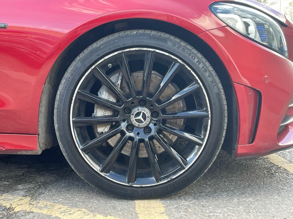 Mercedes-Benz C Class 2.0 C300de 13.5Kwh Amg Line Night Edition Premium Red #4