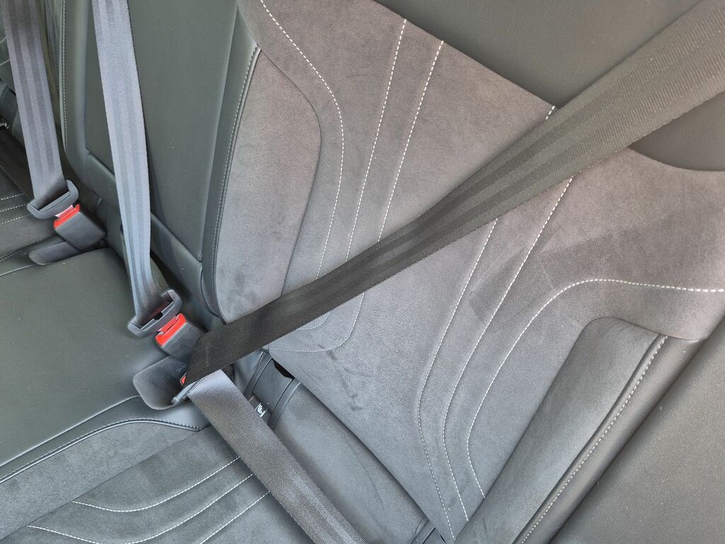 Volkswagen ID.4 150Kw Family Pro Performance 77Kwh Grey #32