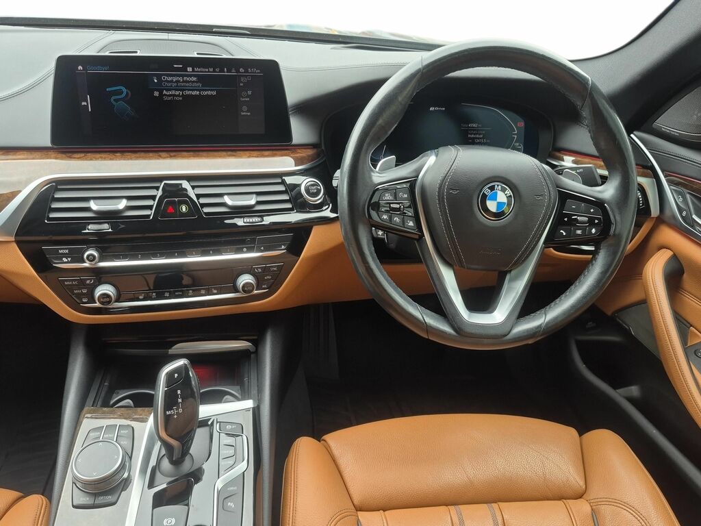 BMW 5 Series M Sport Blue #7