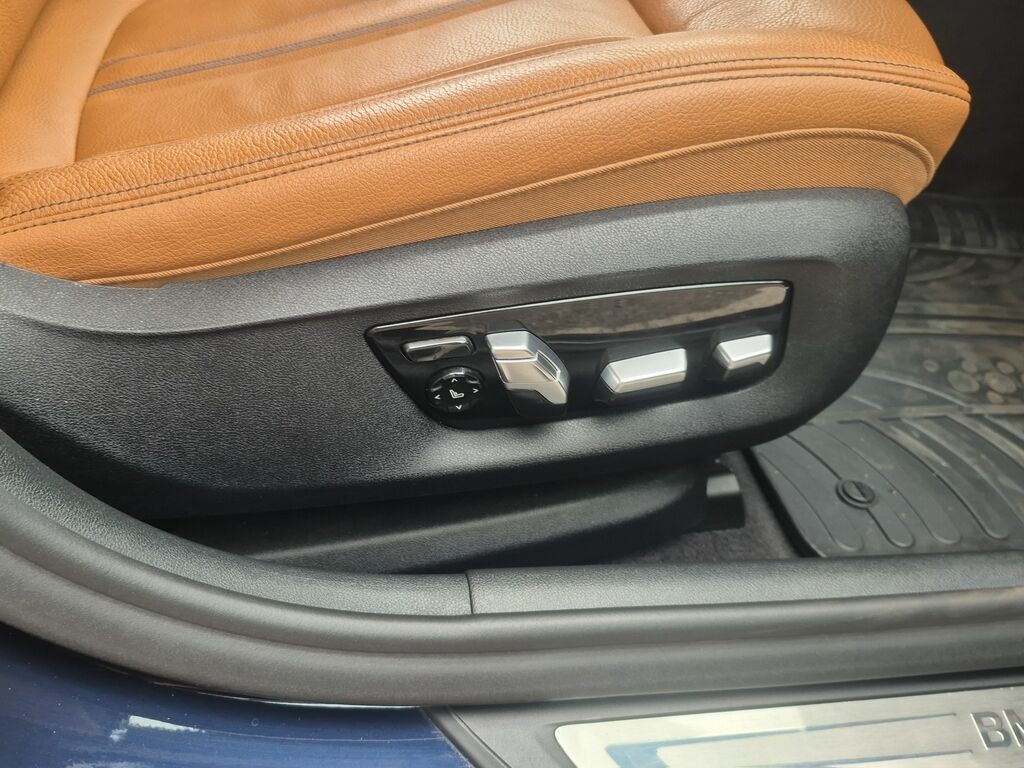 BMW 5 Series M Sport Blue #21
