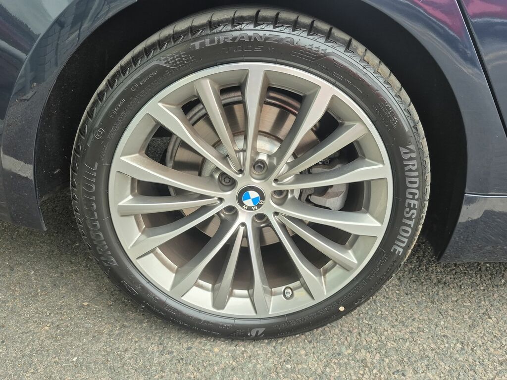 BMW 5 Series M Sport Blue #14