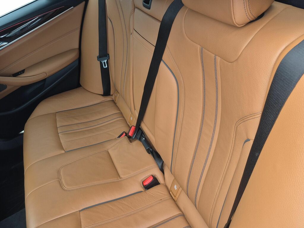 BMW 5 Series M Sport Blue #10