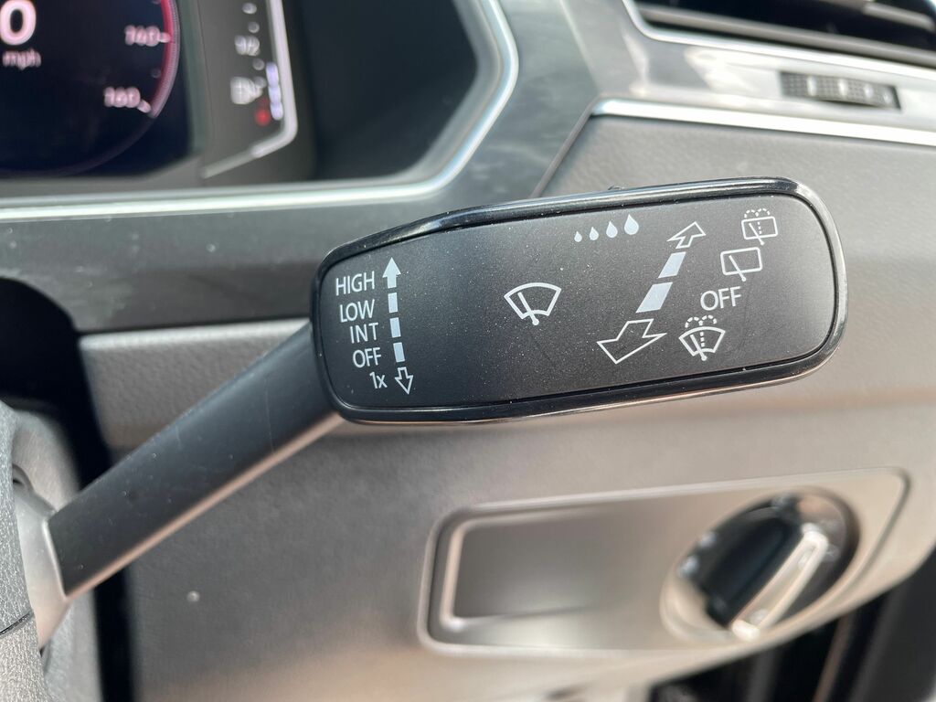 Volkswagen Tiguan Elegance Black #43