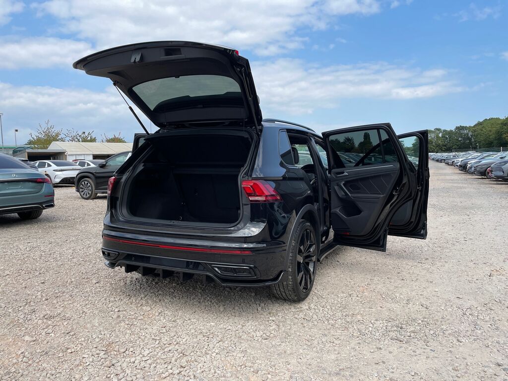 Volkswagen Tiguan Elegance Black #15