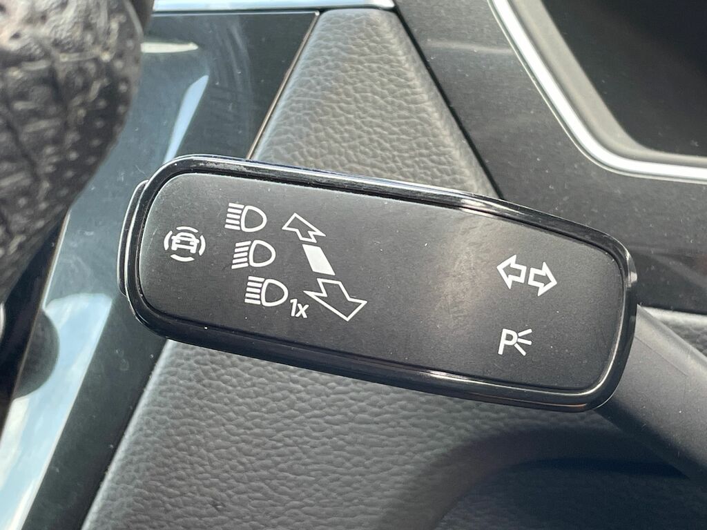 Volkswagen Tiguan Elegance Black #41