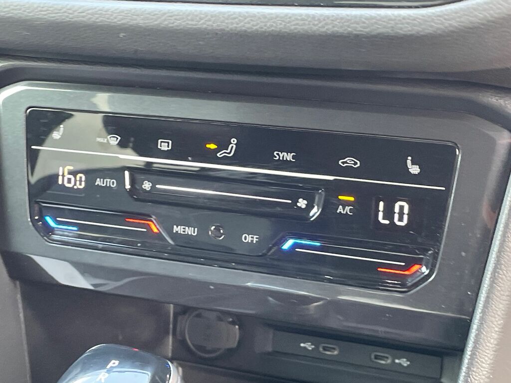 Volkswagen Tiguan Elegance Black #36