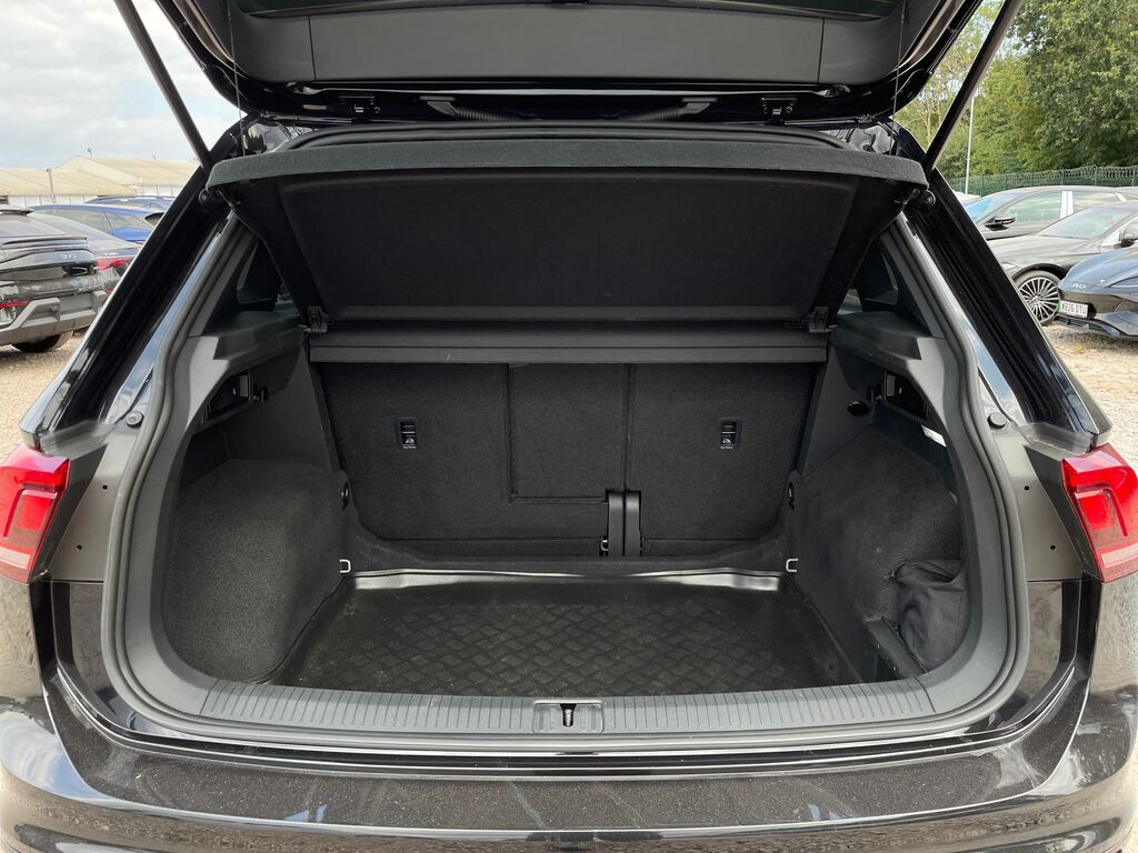 Volkswagen Tiguan Elegance Black #48