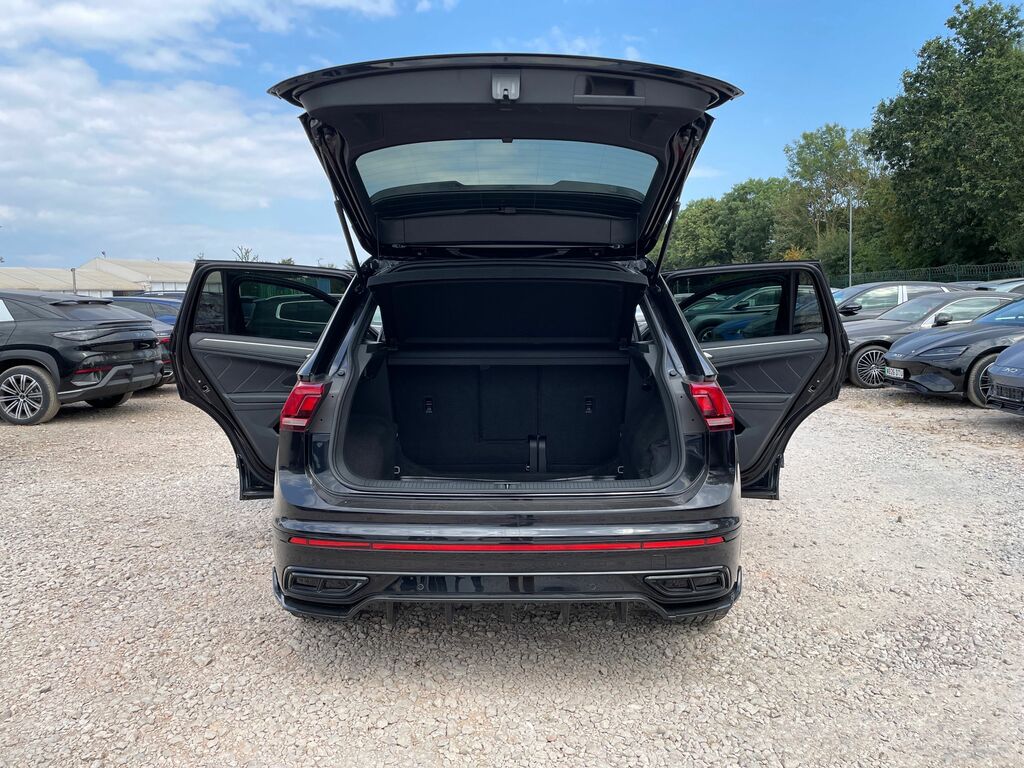 Volkswagen Tiguan Elegance Black #14