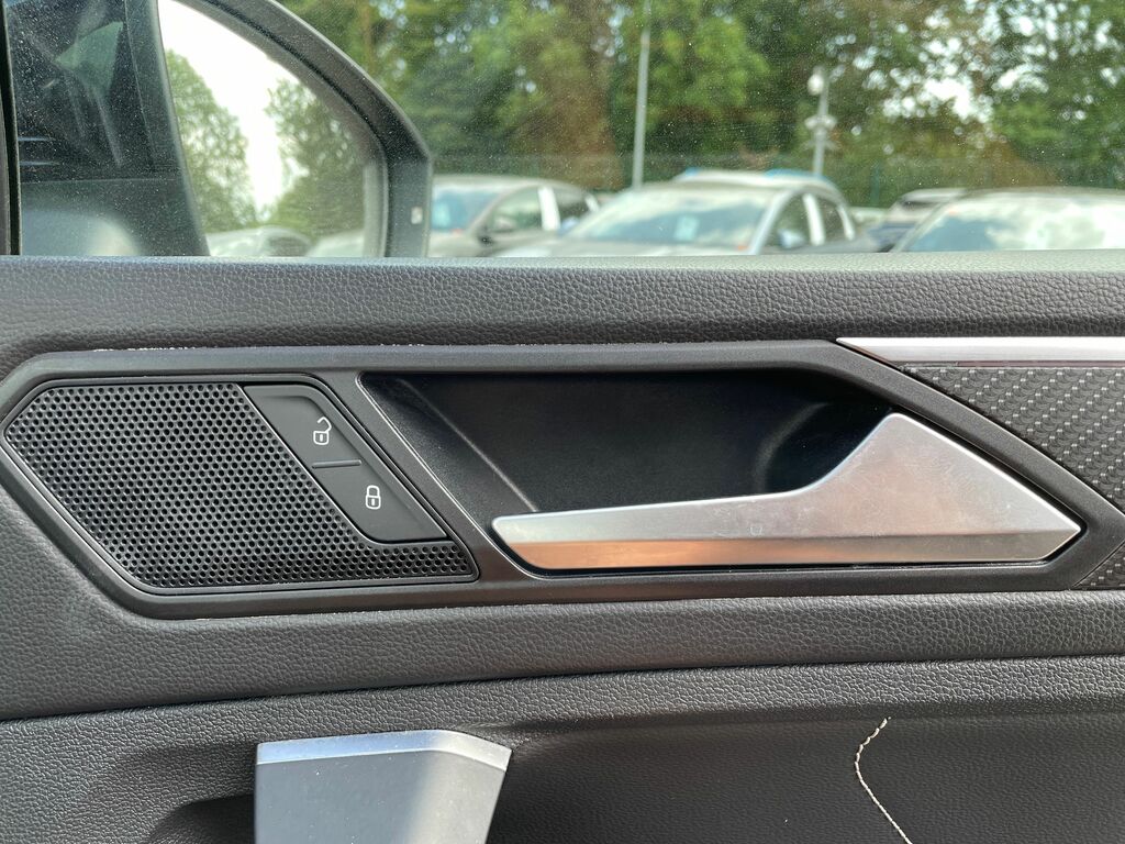 Volkswagen Tiguan Elegance Black #29