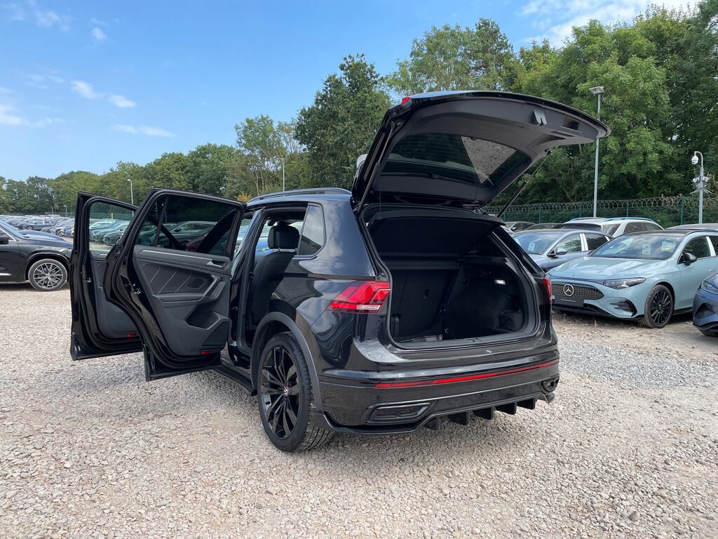 Volkswagen Tiguan Elegance Black #13
