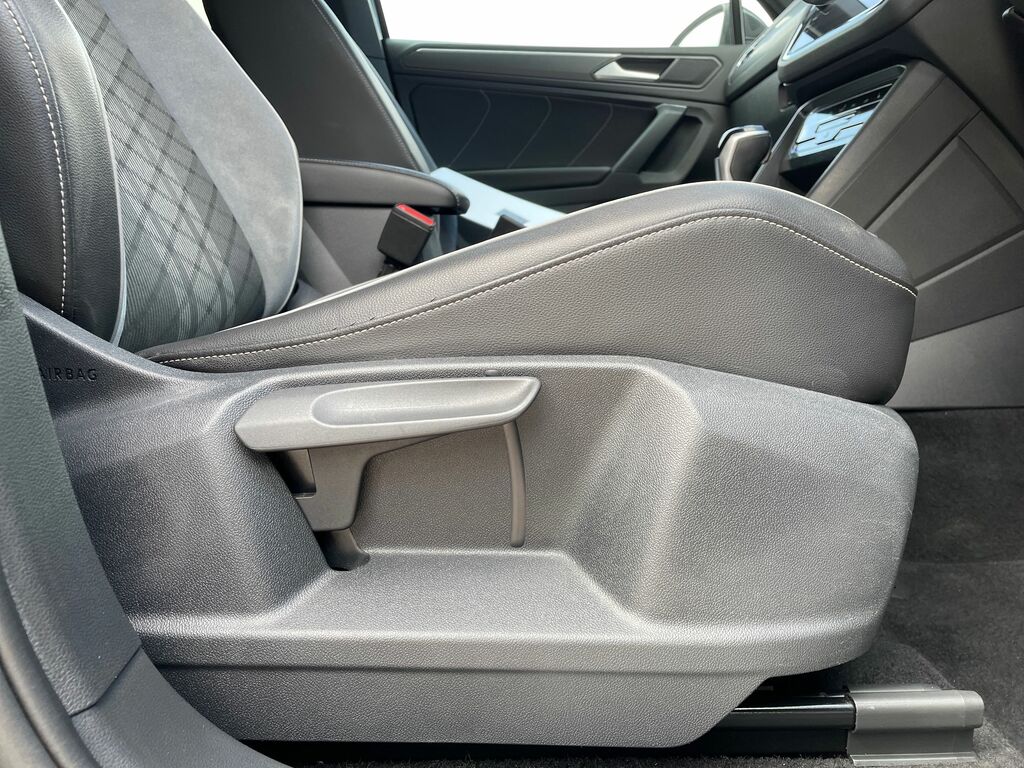 Volkswagen Tiguan Elegance Black #27