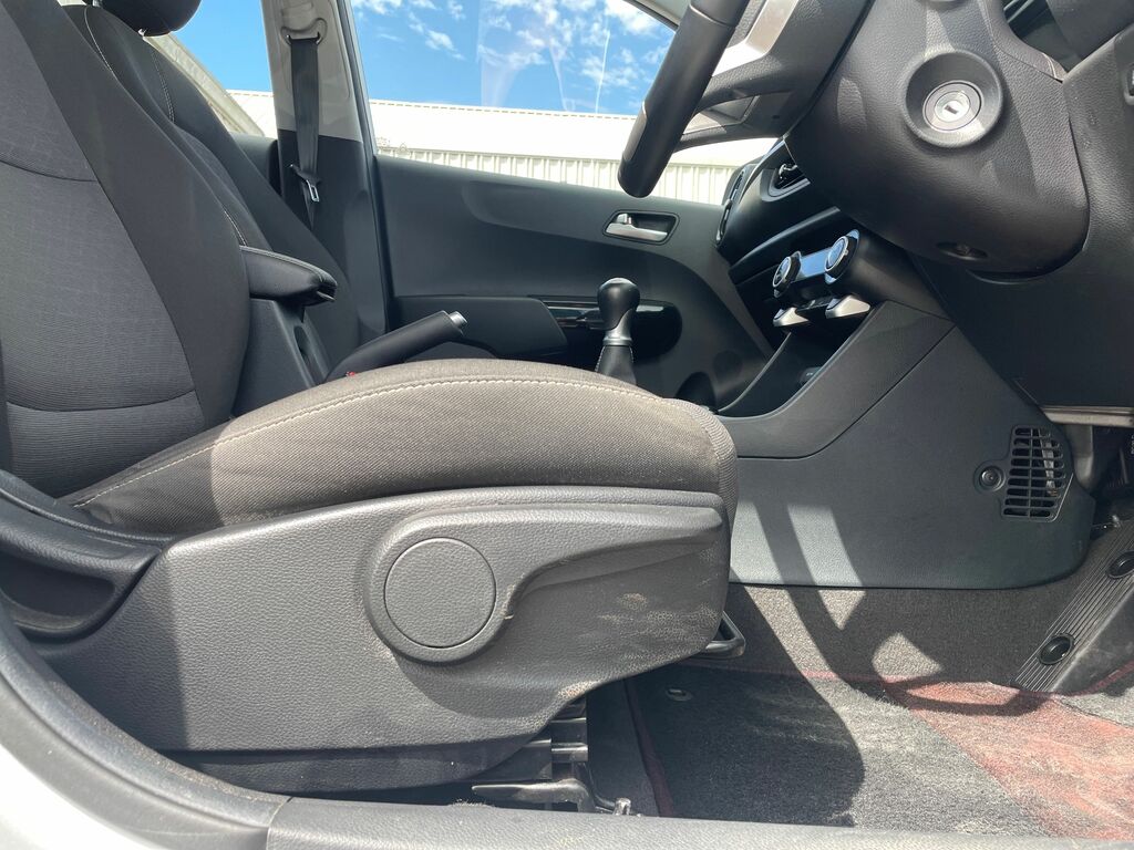 Kia Picanto 1.0 3 4 Seats Red #31