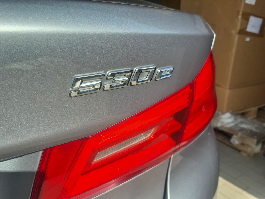 BMW 5 Series 520D M Sport Grey #37