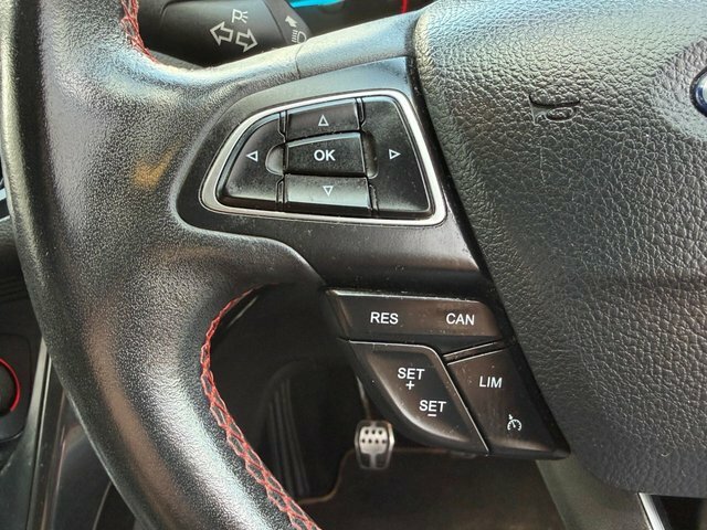 Ford Kuga 1.5 Tdci St-line 2Wd Silver #24