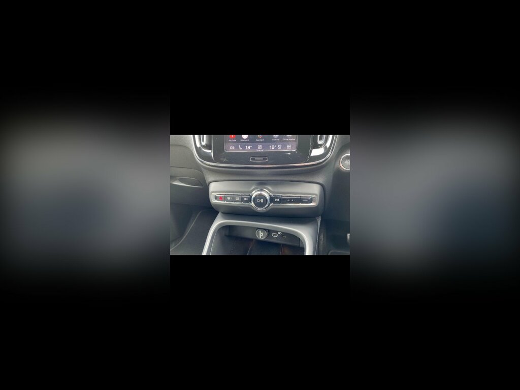 Volvo XC40 2.0 B3 Mhev Plus Dark Suv Hybrid Dct Au Black #6