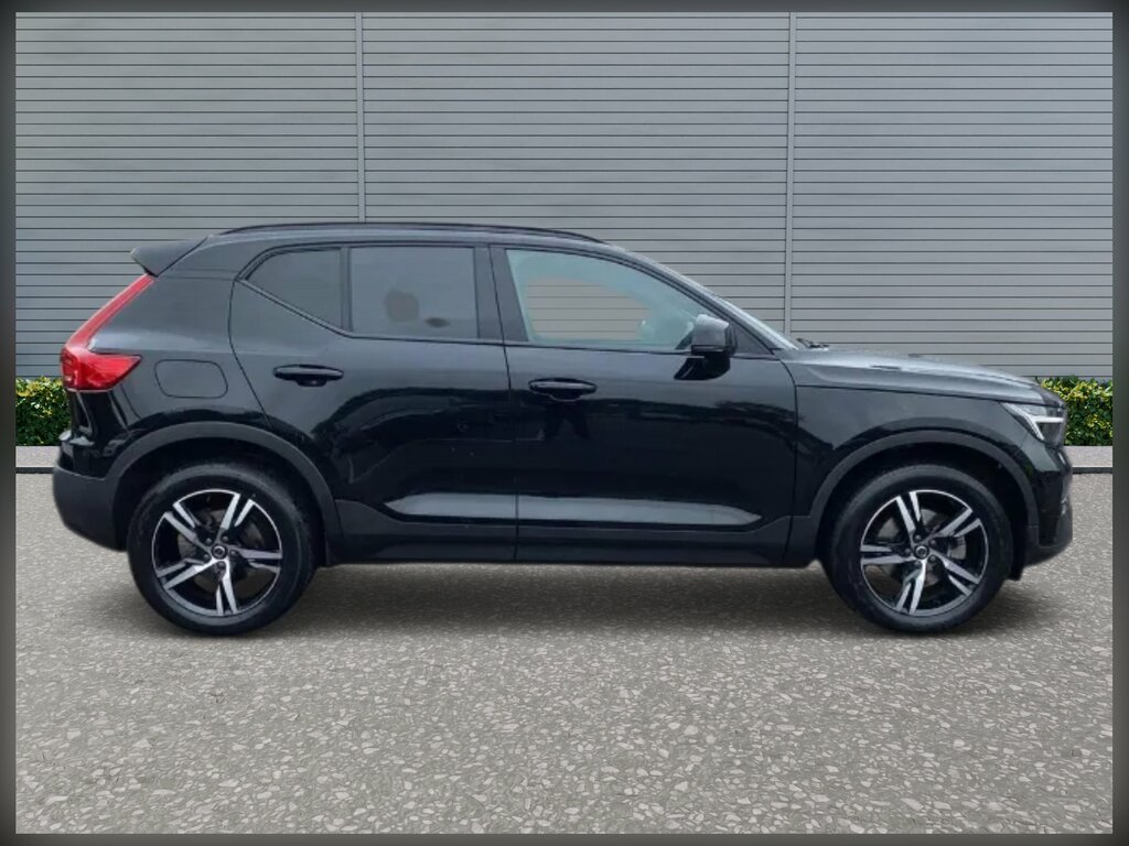 Volvo XC40 2.0 B3 Mhev Plus Dark Suv Hybrid Dct Au Black #3