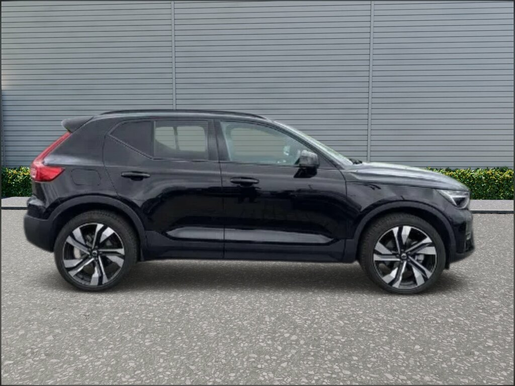 Volvo XC40 2.0 B3 Mhev Plus Black Edition Suv Hybr Black #4