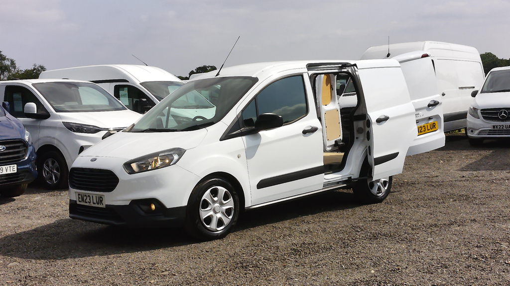 Ford Transit Courier 1.5 Trend Only 45.000 Miles,air Conditioning,parki  #2