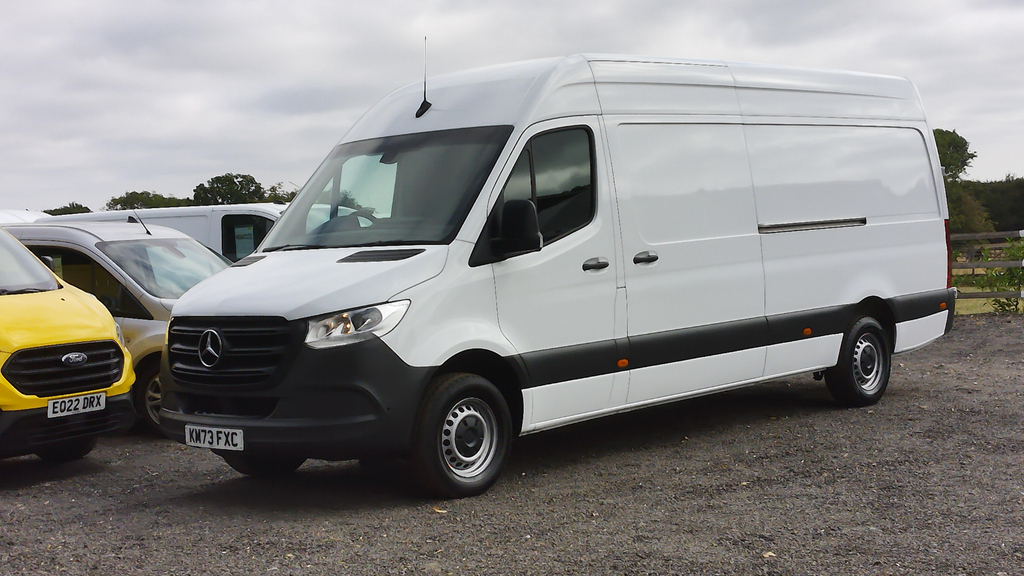 Mercedes-Benz Sprinter 315 Progressive Lwb L3 H2 Rwd In White,rear Park A 