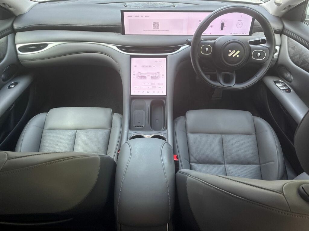 MG IM5 Saloon 100Kwh Prfmnc Ev Au Awd White #2