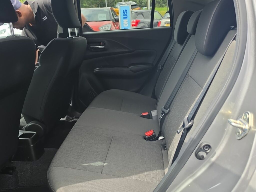 Suzuki Swift 1.2 Mild Hybrid Motion Yellow #12