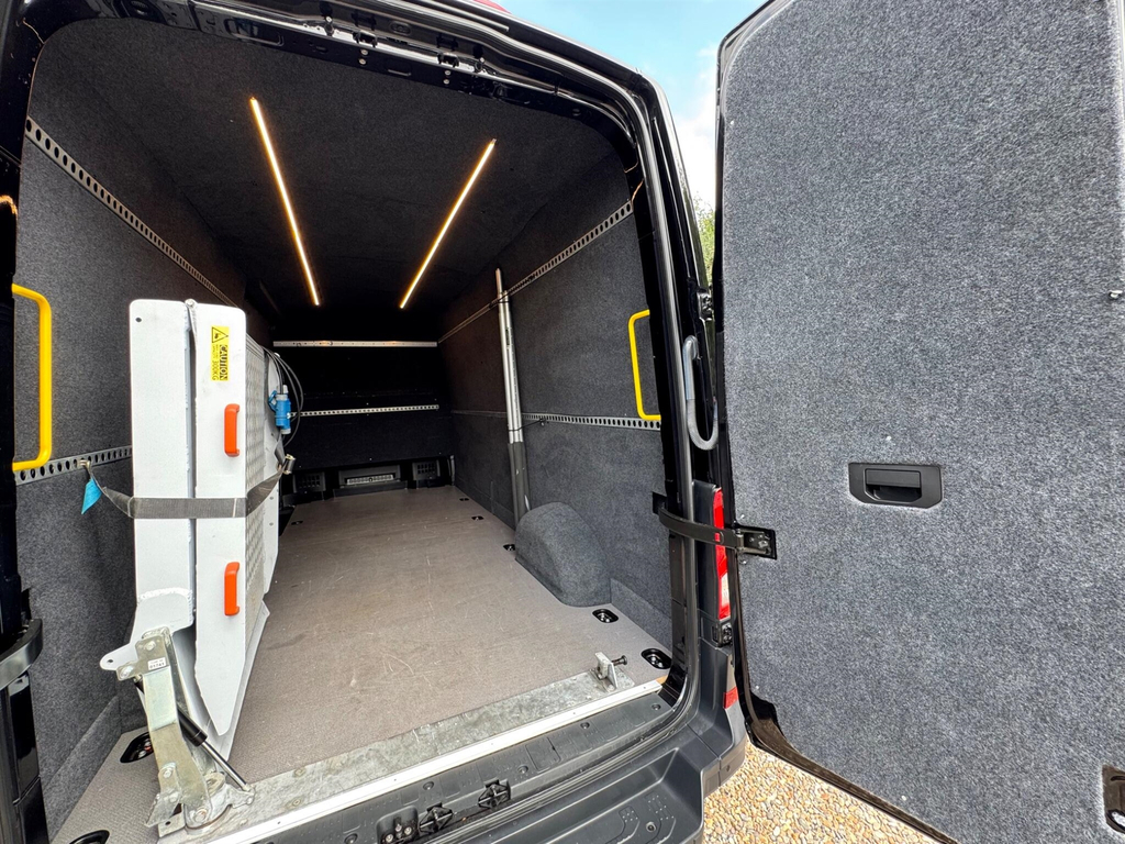 Volkswagen Crafter White #52
